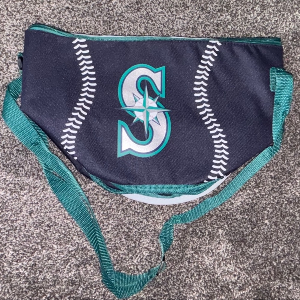 Seattle Mariners Cooler! - Picture 12 of 15